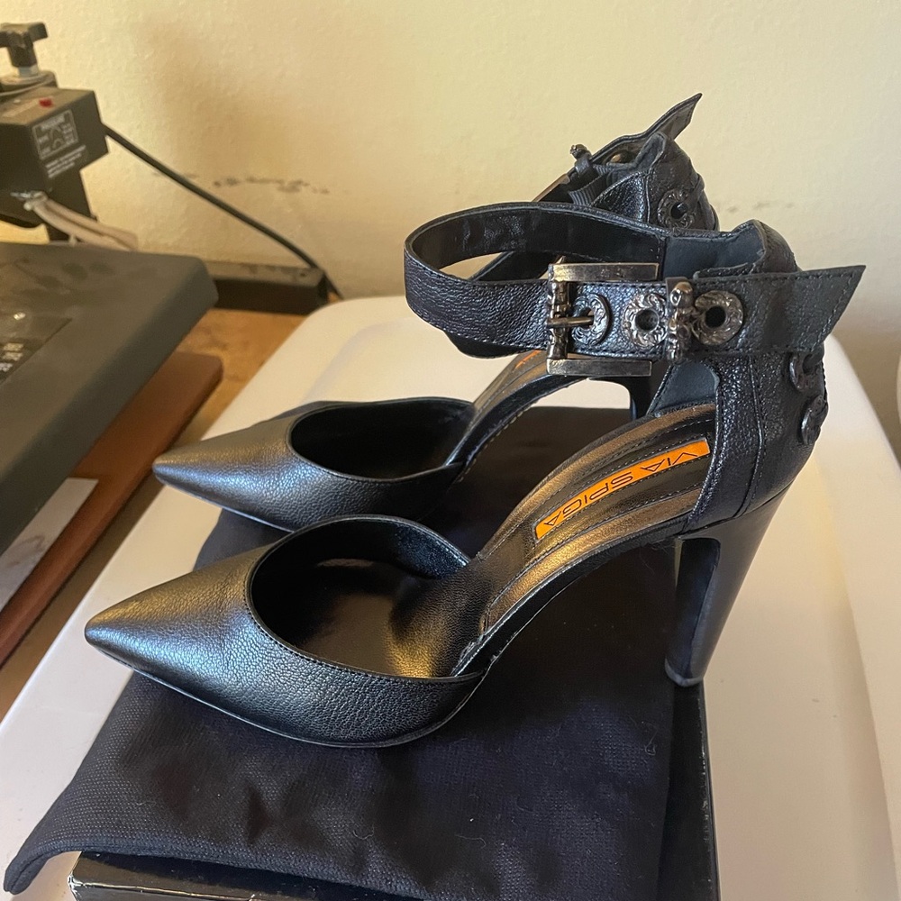 Via Spiga heels with size 9